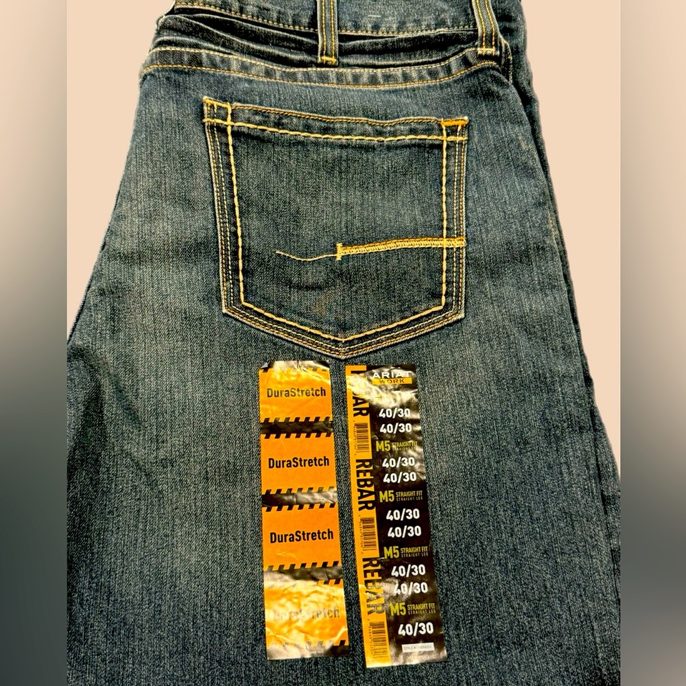 | Ariat | M5 Straight leg dura stretch men’s jeans 40/30 **new with tags**